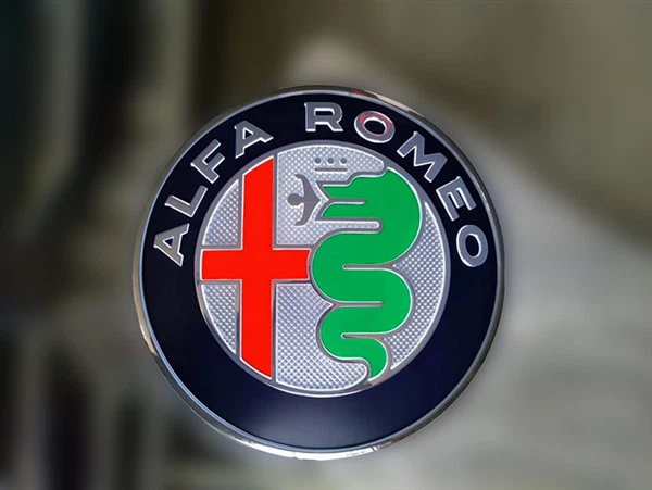 ป้ายร้านยานยนต์ Alfa Romeo